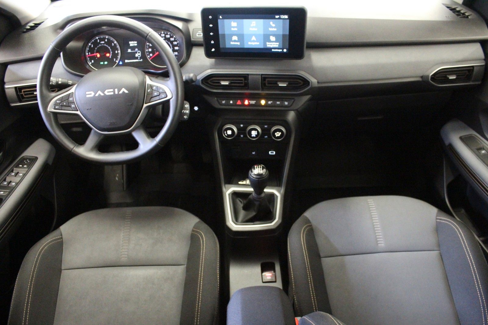 Fahrzeugabbildung Dacia Jogger TCE 110 Extreme+ 5-Sitzer *AHK*