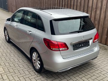 Mercedes B 220 - 6