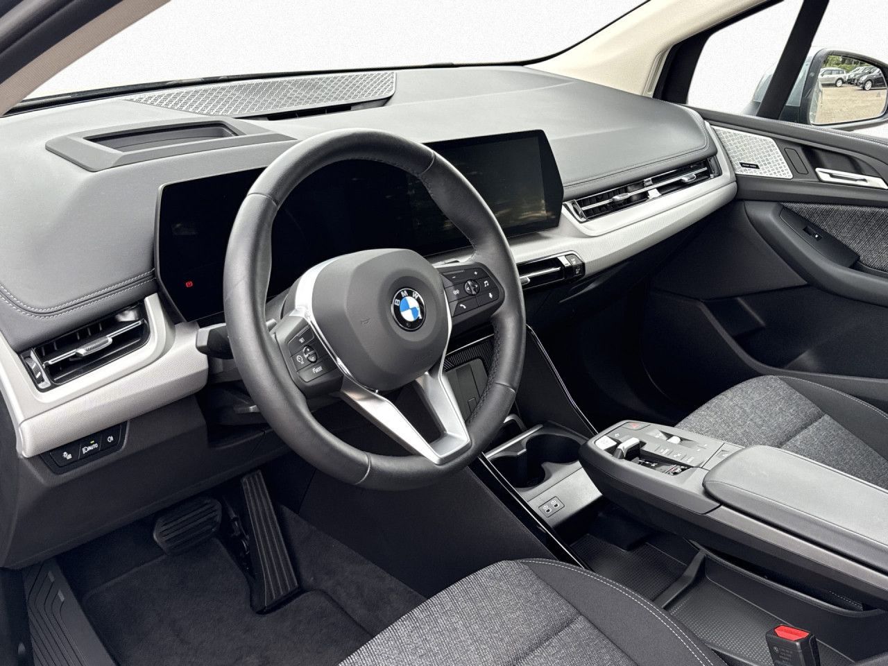 BMW 218 Active Tourer - Bild 21