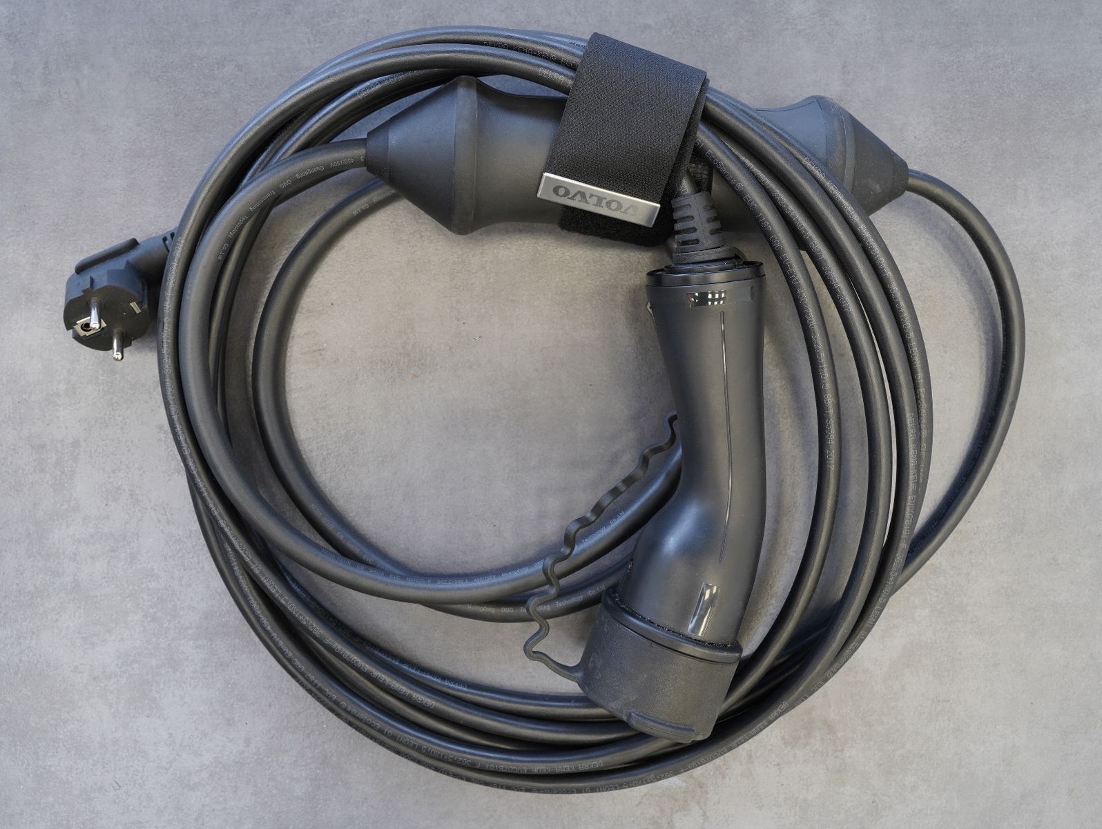 Fahrzeugabbildung Volvo XC40 T5 Recharge Plug-In R Design ACC/KAMERA/AHK