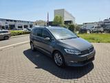 Volkswagen Touran Highline NAVI,KAMERA,AHK,7.SITZER, - VW Touran Gebrauchtwagen in Essen