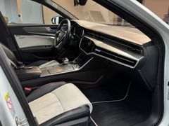 AUDI RS6 4.0 TFSI*EXCLUSIVE*PANO*MASSAGE*B&O*AHK*HEAD