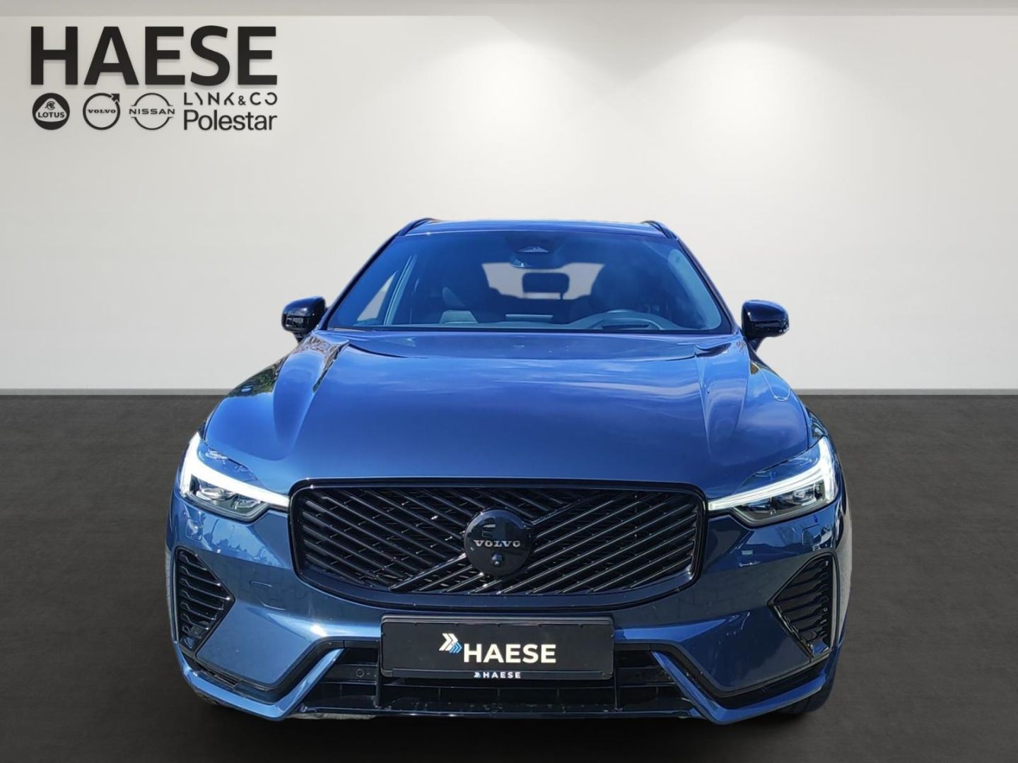 Volvo XC60 T8 Plus Black Edition Plug-In Hybrid AWD HU imagem 2