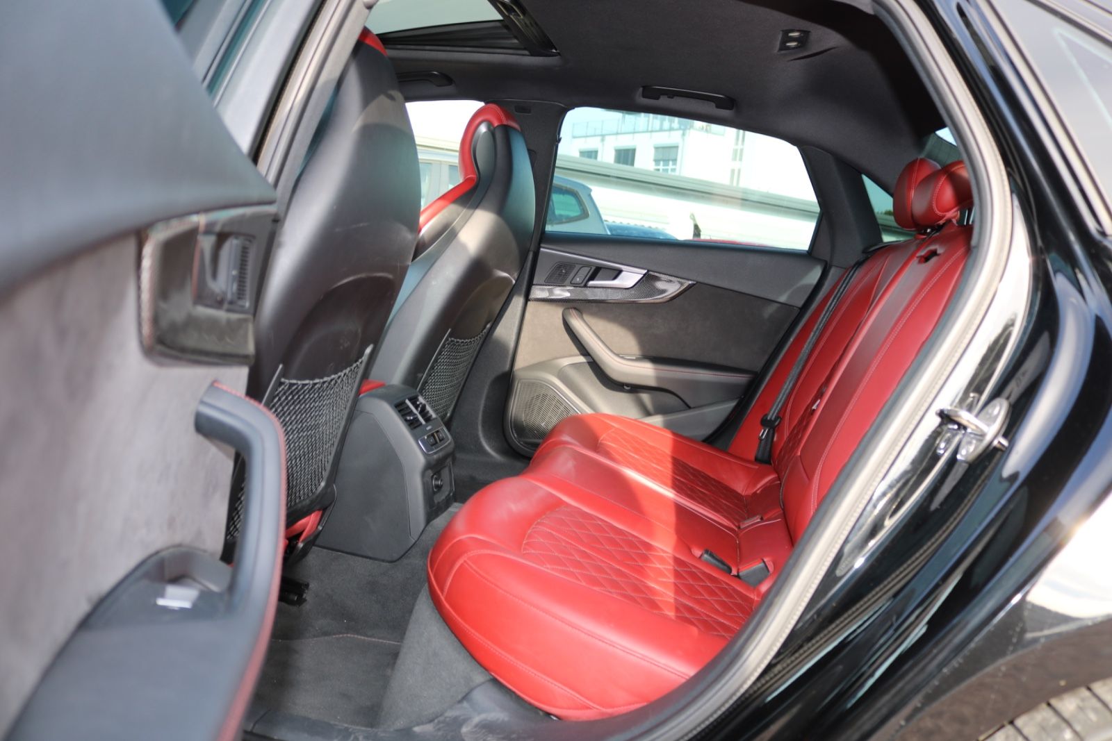 Audi S4 Lim. 3.0 TFSI quattro/MEMORY/MASSAGE/CARBON foto 22