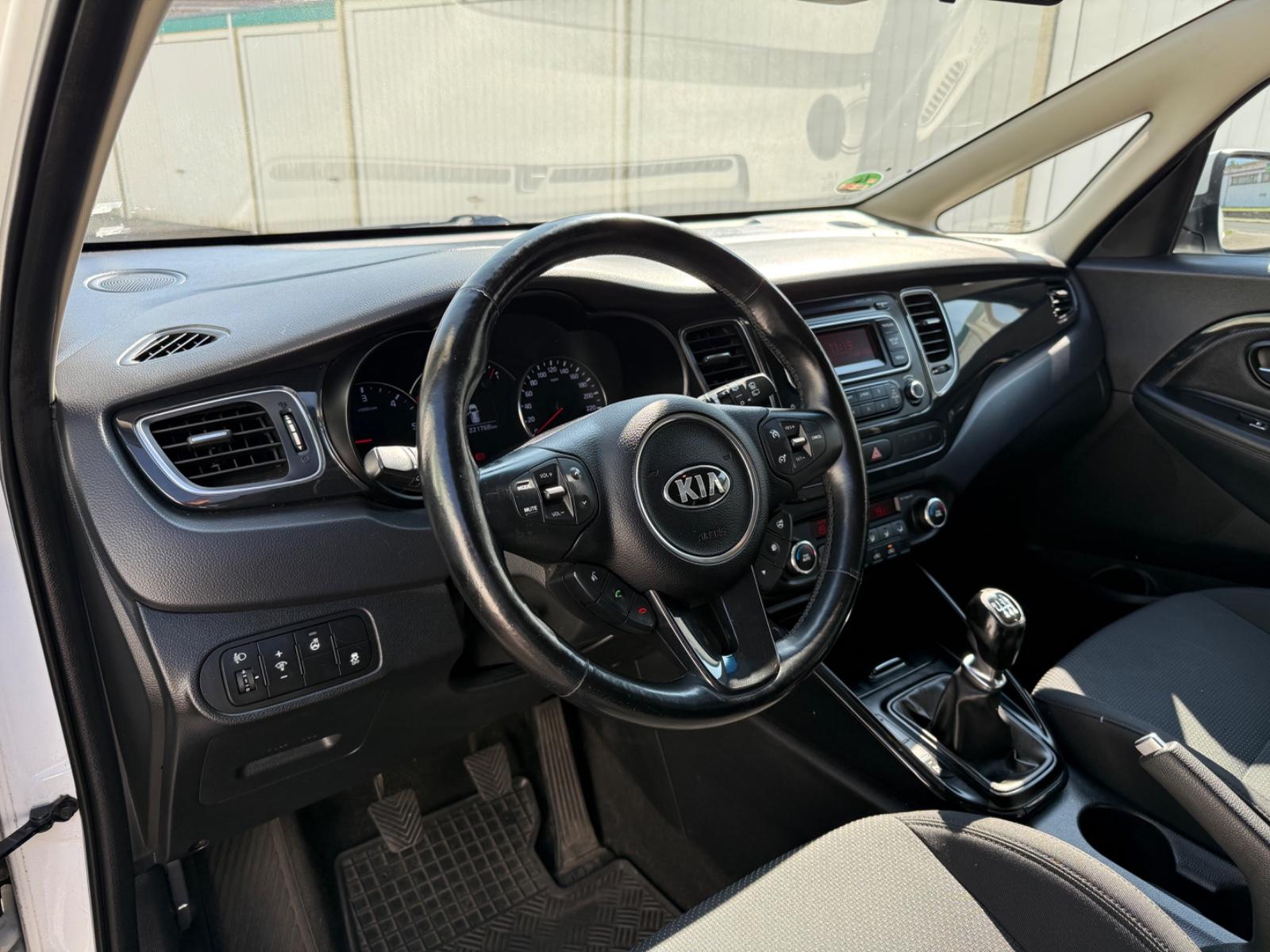 Kia Carens 2014 — photo 13