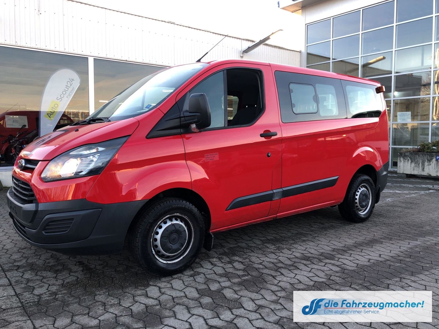 Fahrzeugabbildung Ford Transit Custom Kombi 300 L1 2.2 TDCi *8410 *EXPO