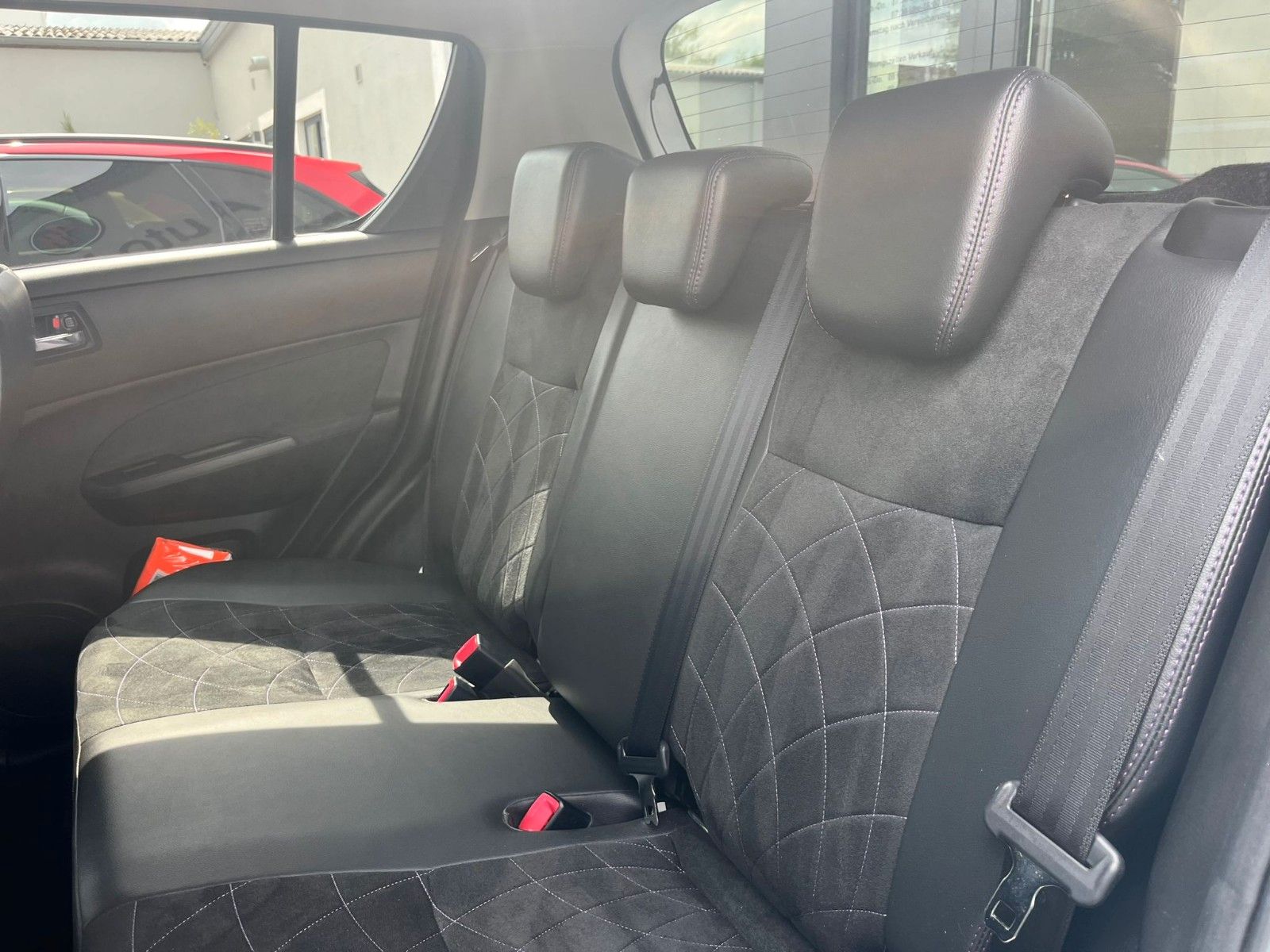 Fahrzeugabbildung Suzuki Swift X-TRA