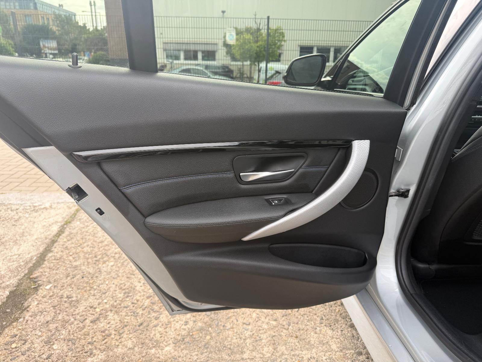BMW 318i M Sport/LED/SHZ/Leder/Shadow Line