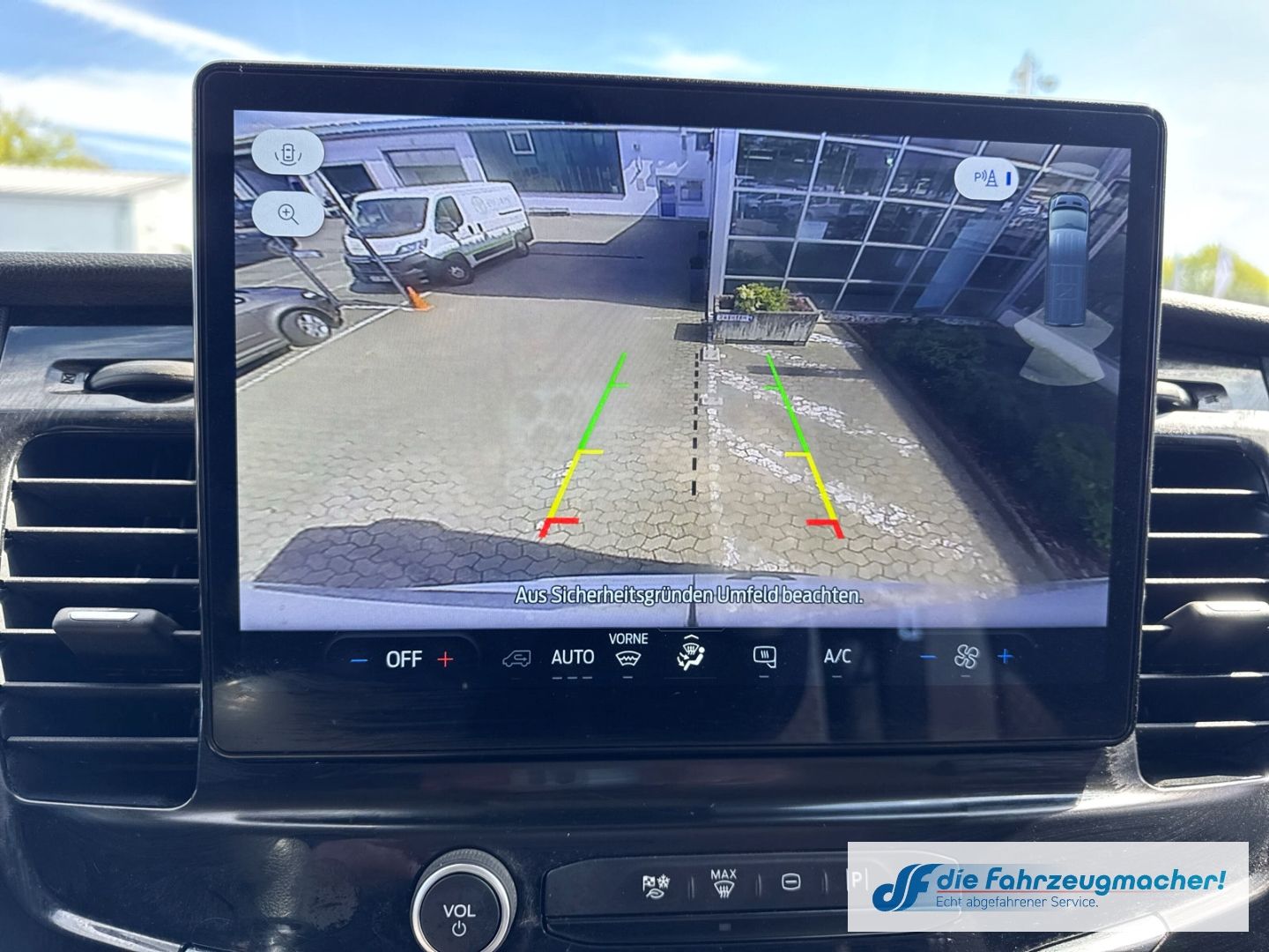 Fahrzeugabbildung Ford Transit Kasten 350 L2H2 Trend Klimaautom DAB Tot