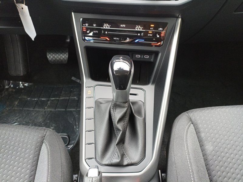 Fahrzeugabbildung Volkswagen Polo 1.0 TSI DSG Life