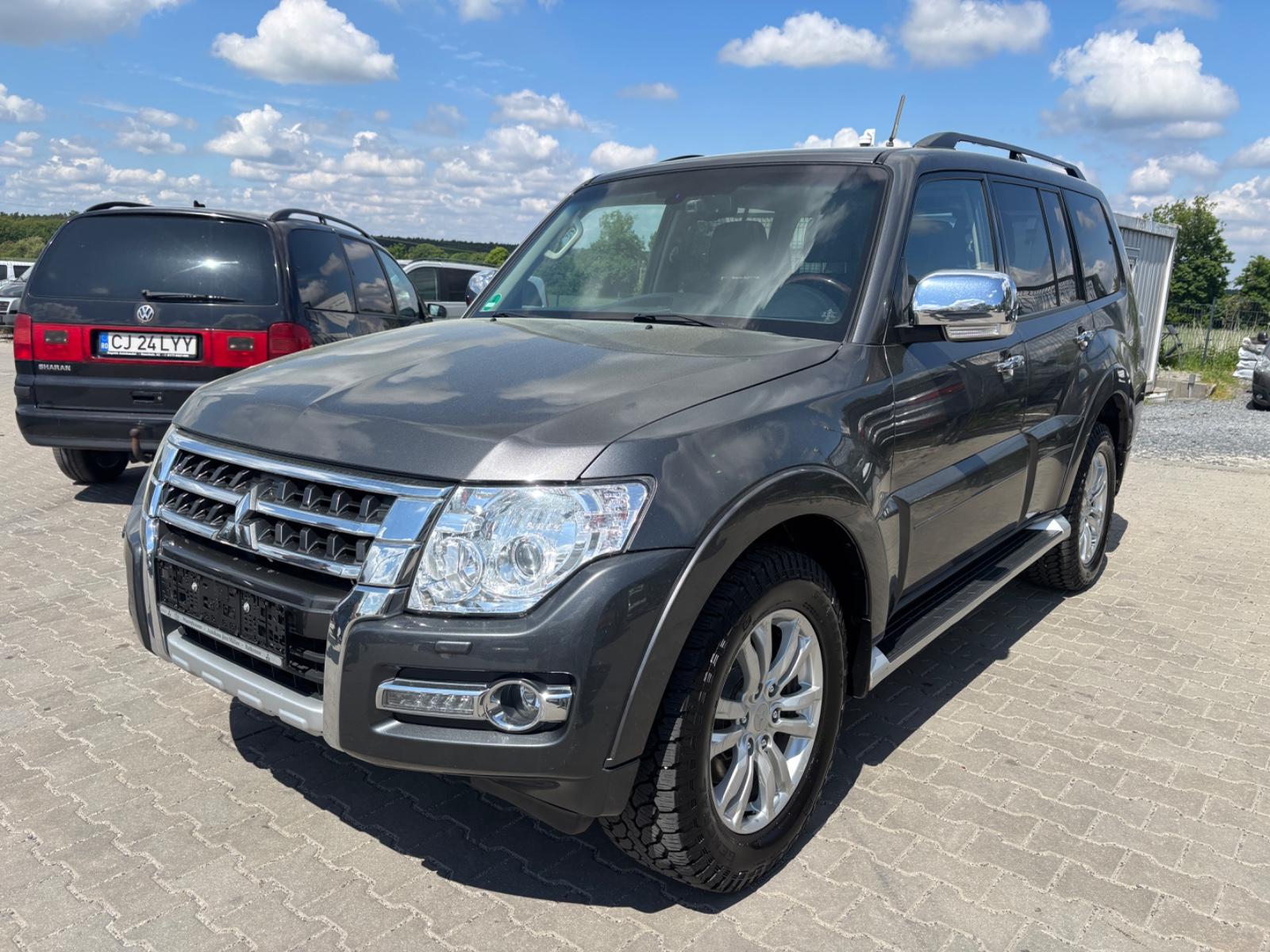 Mitsubishi Pajero 3,2 DI-D 4WD Automatik *TÜV 09-2027*