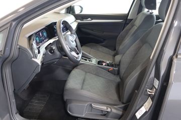 Volkswagen Golf VIII 2.0 TDI Life AID+ACC+KAM+CARPLAY