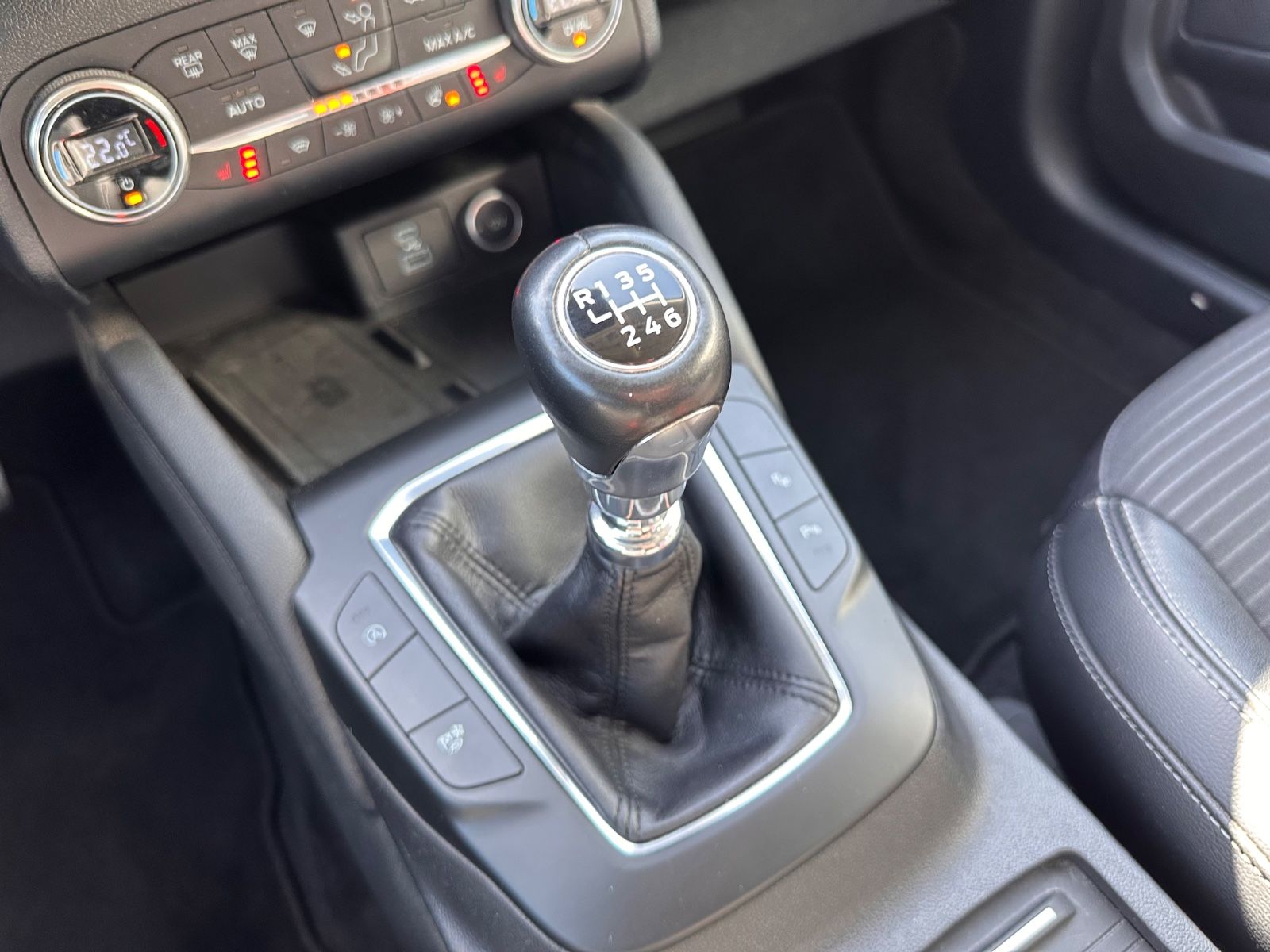 Fahrzeugabbildung Ford Kuga 2.0 EcoBlue Titanium X AHK/Navi/ACC/eHeck