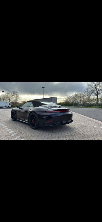 Image of Porsche 992