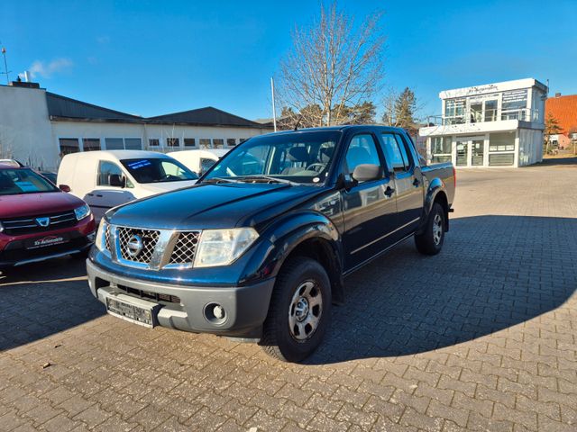 Nissan Navara Pickup Double Cab XE 4X4 2,5 DCI/AHK!!