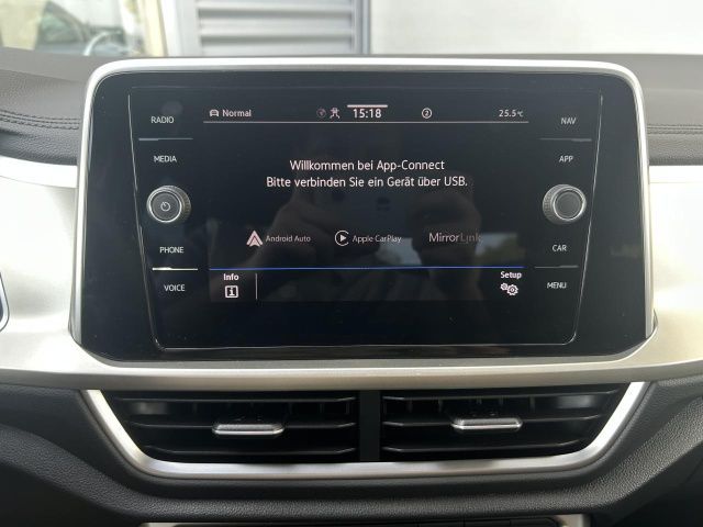 T-ROC 1.5 TSI DSG MOVE AZV+NAVI+CAM+IQ.LIGHT+SHZ