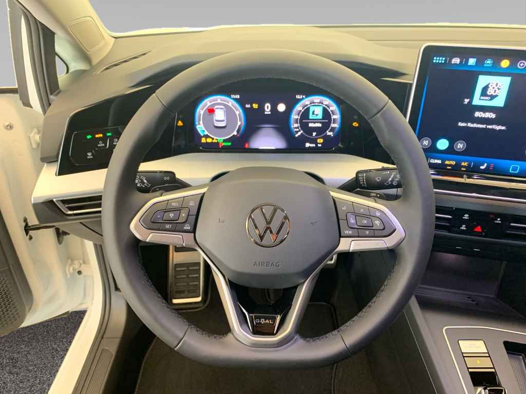 Volkswagen Golf VIII GOAL 1.5 eTSI DSG *AHK*R-CAM*ACC* foto 12
