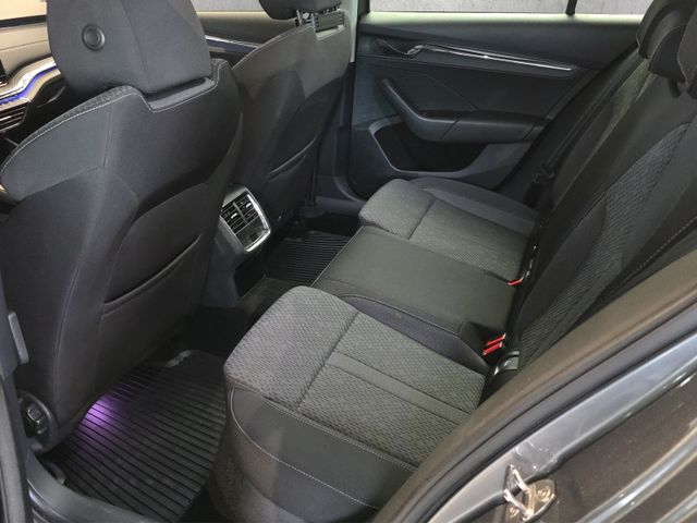 Octavia Combi Selection Plus 1.5 TSI DSG*NAV*