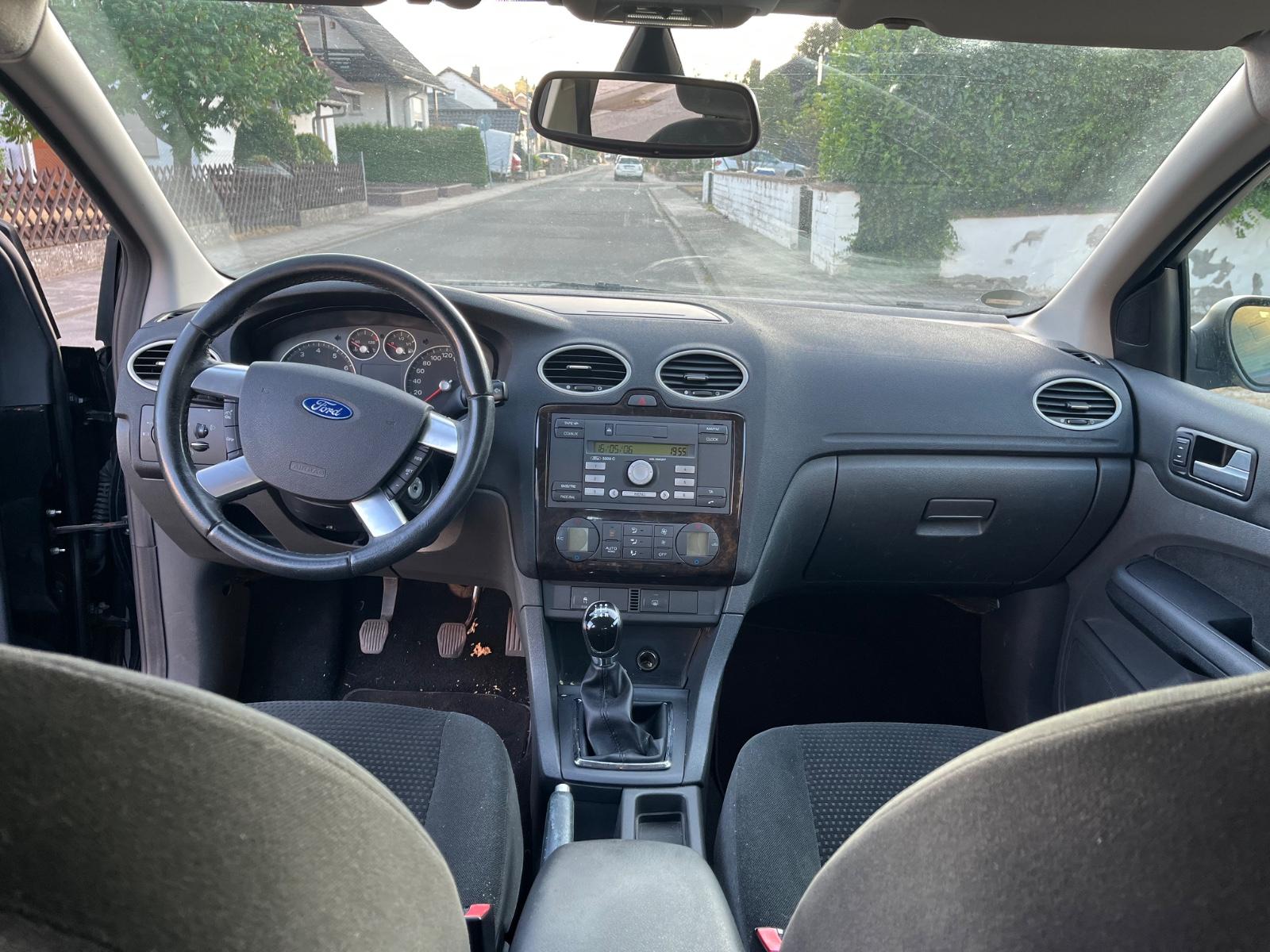 Ford Focus 2006 — photo 9