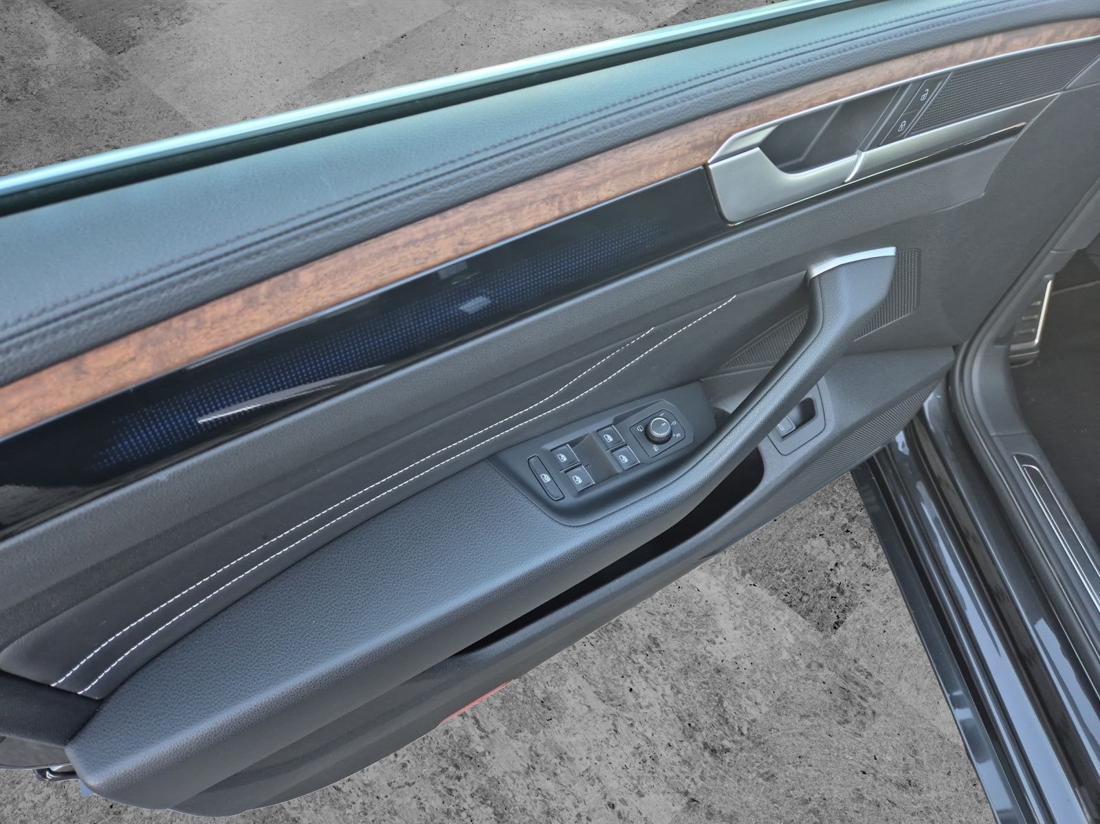 Fahrzeugabbildung Volkswagen Arteon SB TDI Elegance DSG 4M LED AHK Navi AID A