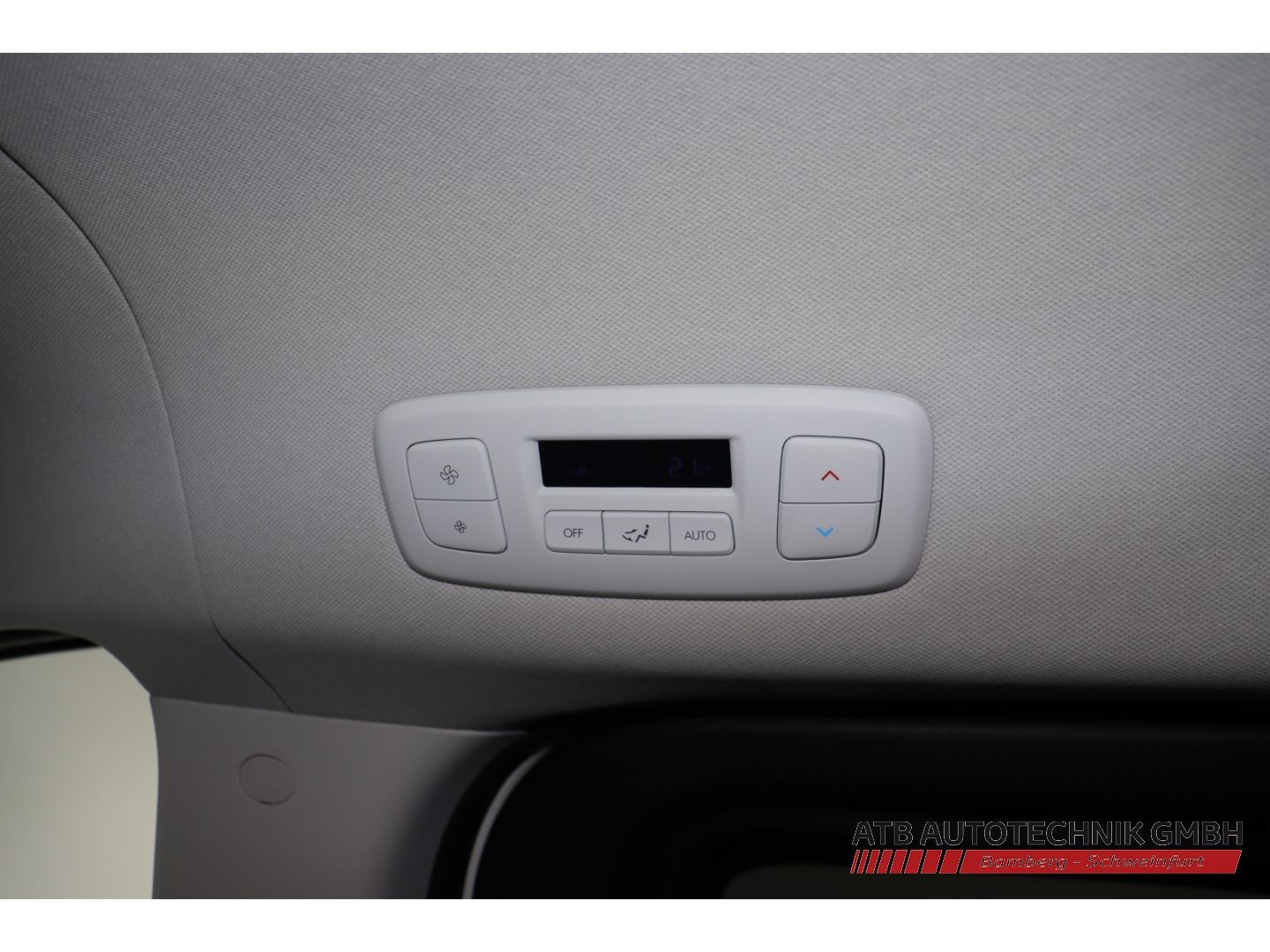 Fahrzeugabbildung Hyundai STARIA Prime 2WD 2.2 CRDi Park-Paket Navi Bose K