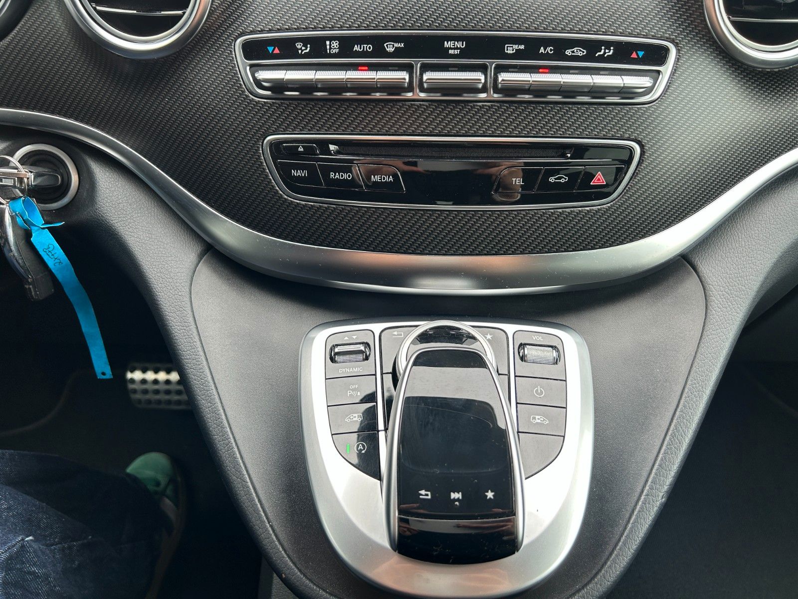 Fahrzeugabbildung Mercedes-Benz V 250 d EDITION AMG elektr Türen DISTRONIC