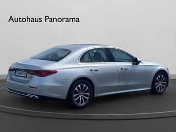 Mercedes E 200 - 5