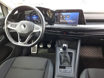 Volkswagen Golf United 110 PS Navi LED Kamera CarPlay Sitzh