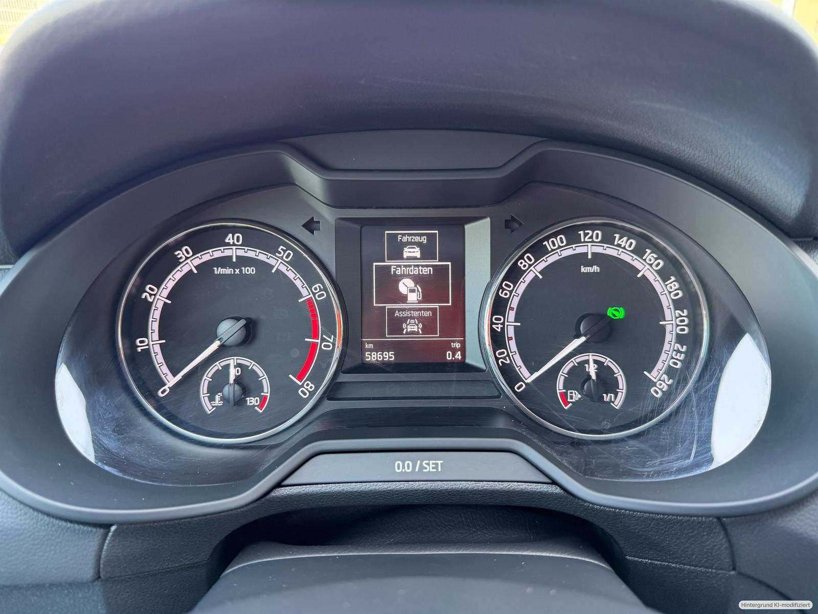 Skoda Octavia Combi 1.8 CLEVER 4x4 DSG NAVI