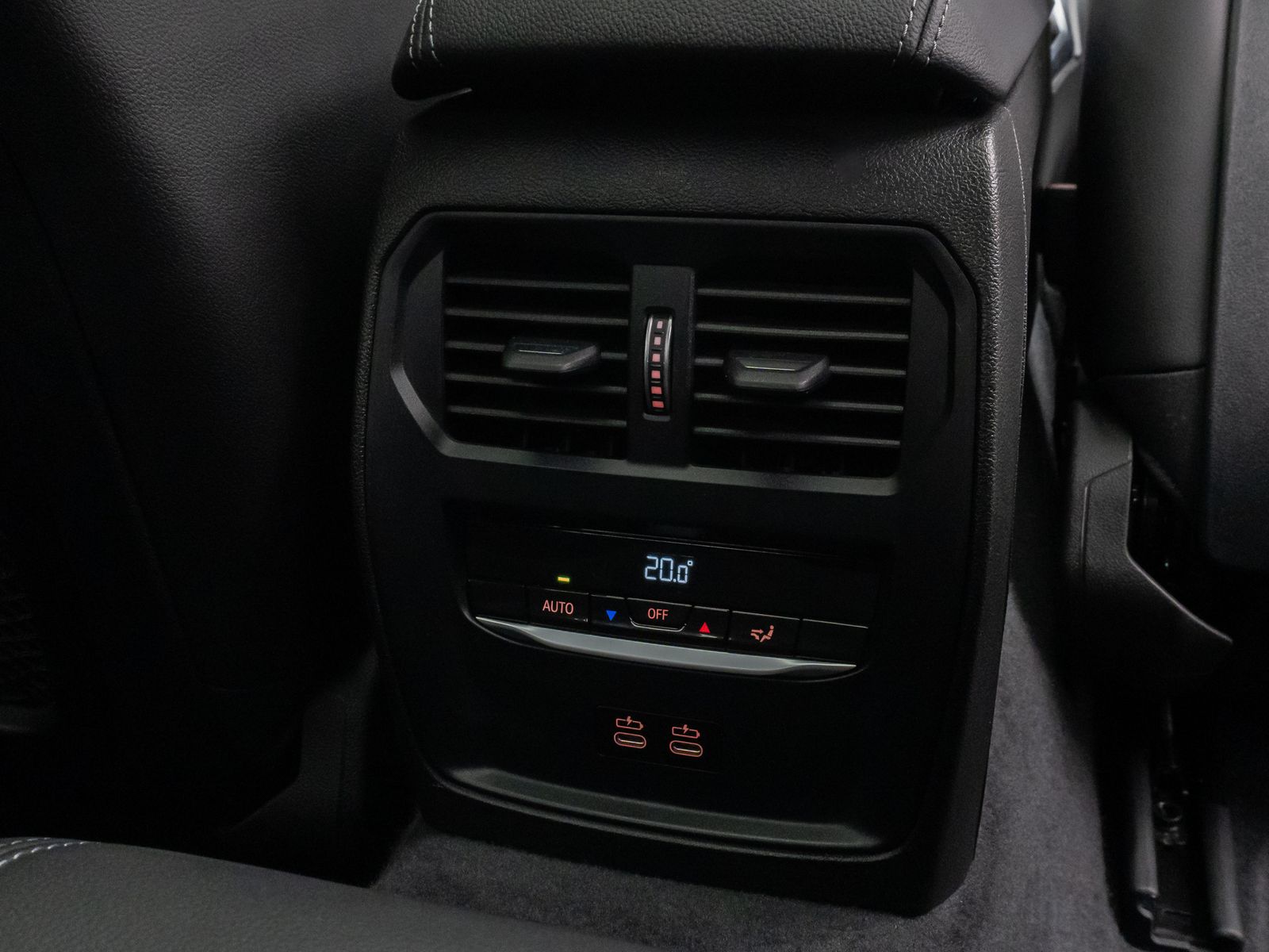 Fahrzeugabbildung BMW M240i xD Coupé Glasdach Kamera HUD H/K Stop&Go
