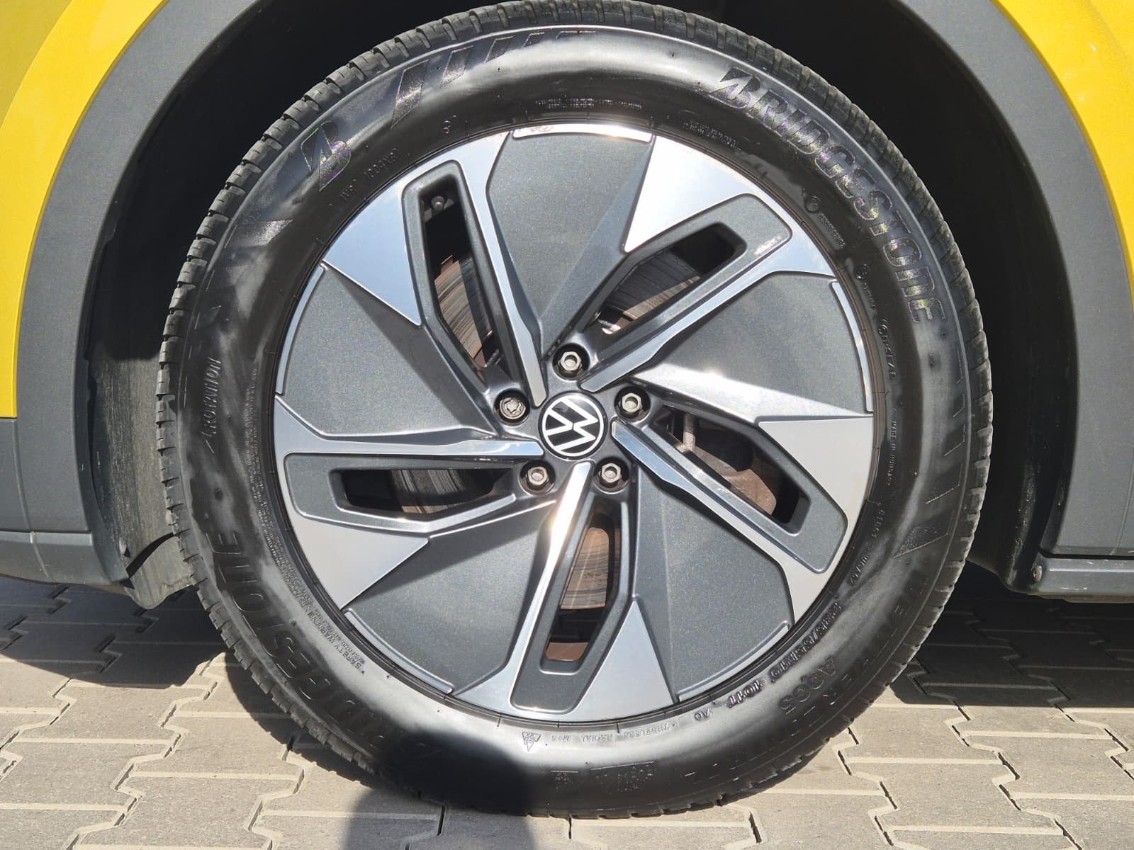 Fahrzeugabbildung Volkswagen ID.4 Pro Performance Life ACC*NAVI*AHK*LM 19"