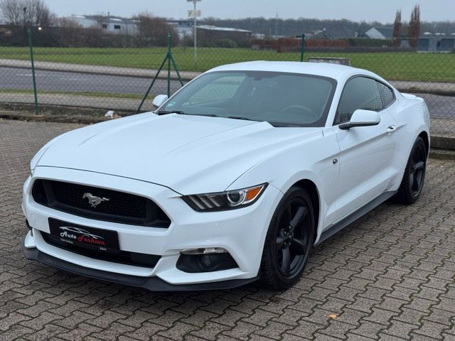 Ford Mustang Coupe V6 3,7L 305 PS