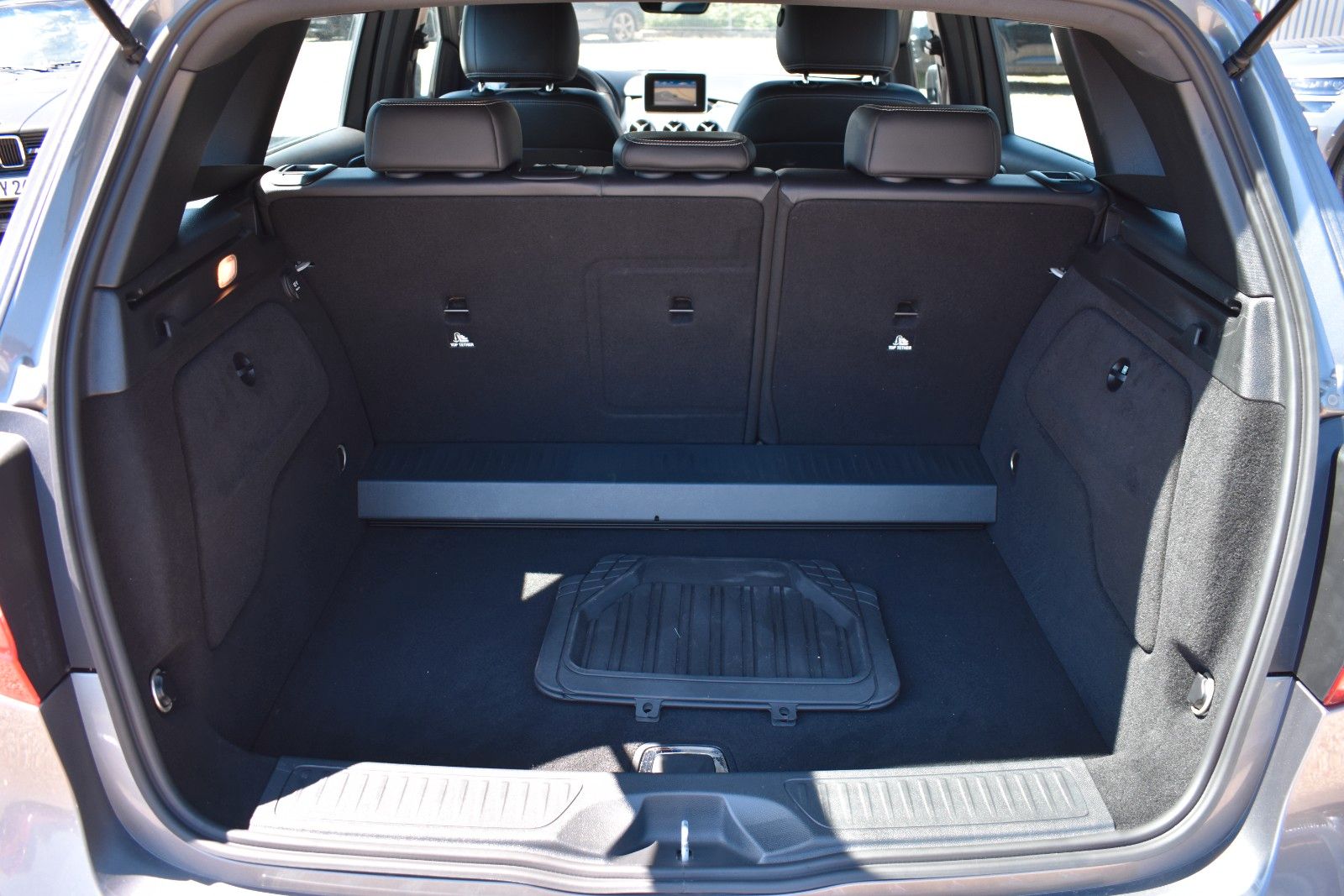 Fahrzeugabbildung Mercedes-Benz B 200 CDI Automatik Sport Paket Navi Sitzheizung