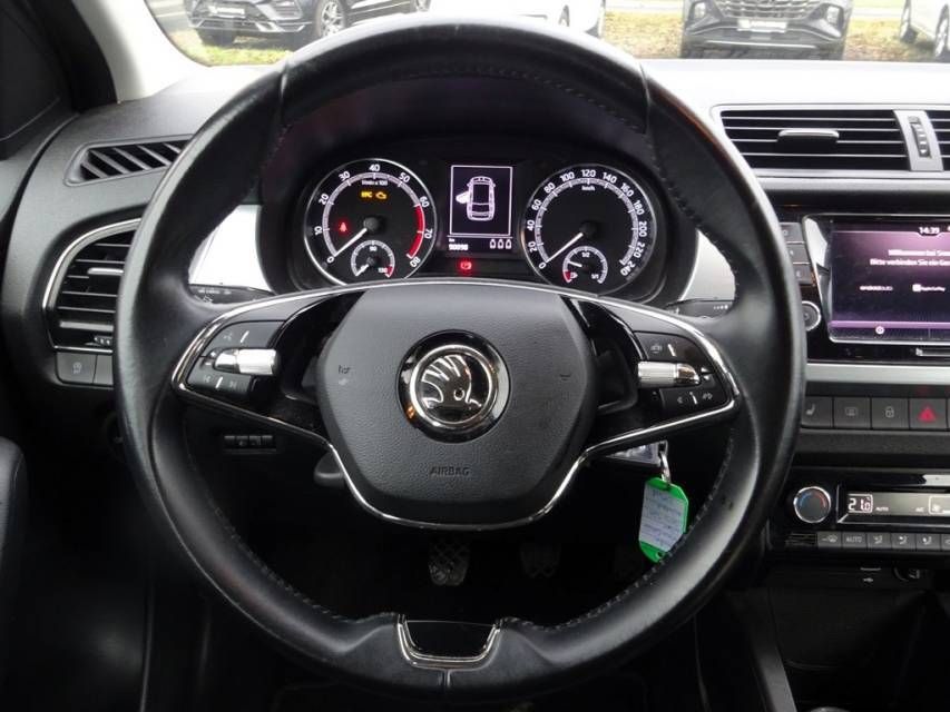 Fahrzeugabbildung SKODA Combi 1.0 TSI Ambition ALW-Reifen/ AHK abnehmbar