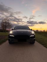 Porsche Cayenne Turbo Approved Garantie bis 2027 - Porsche Cayenne Gebrauchtwagen in Stuttgart