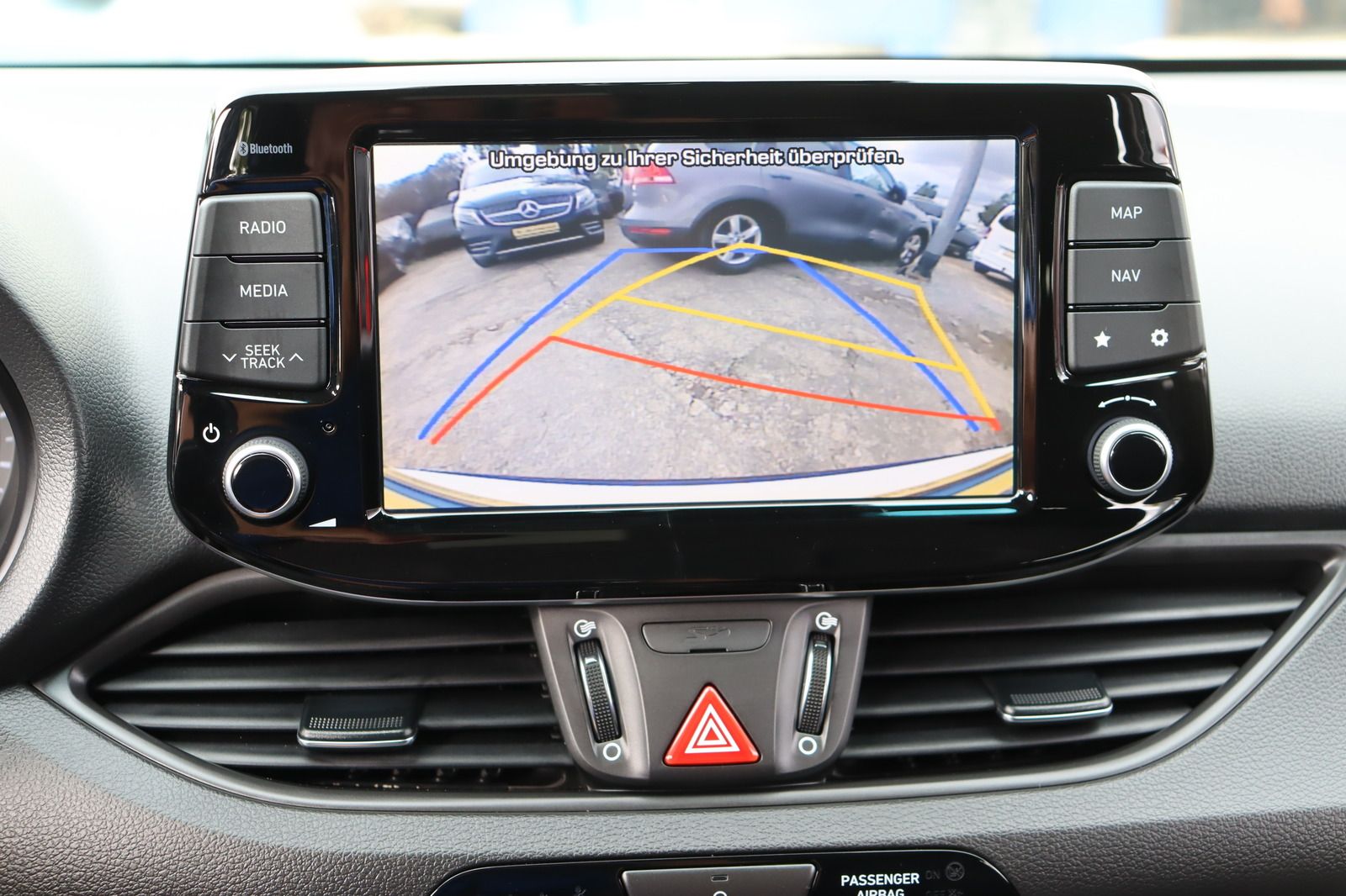 Fahrzeugabbildung Hyundai i30 T- GDi CW Family + * LED * Navi * DAB+ *