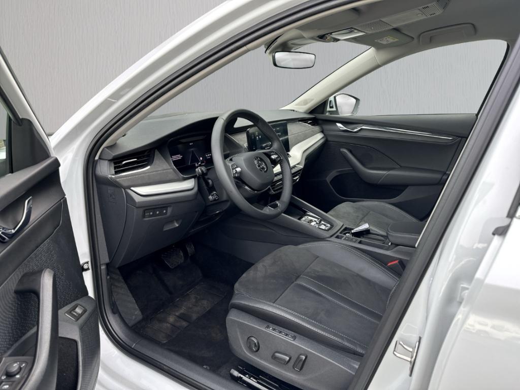 Skoda Octavia Combi TDI DSG Style DynLED Navi ACC HuD, миниатюра 6