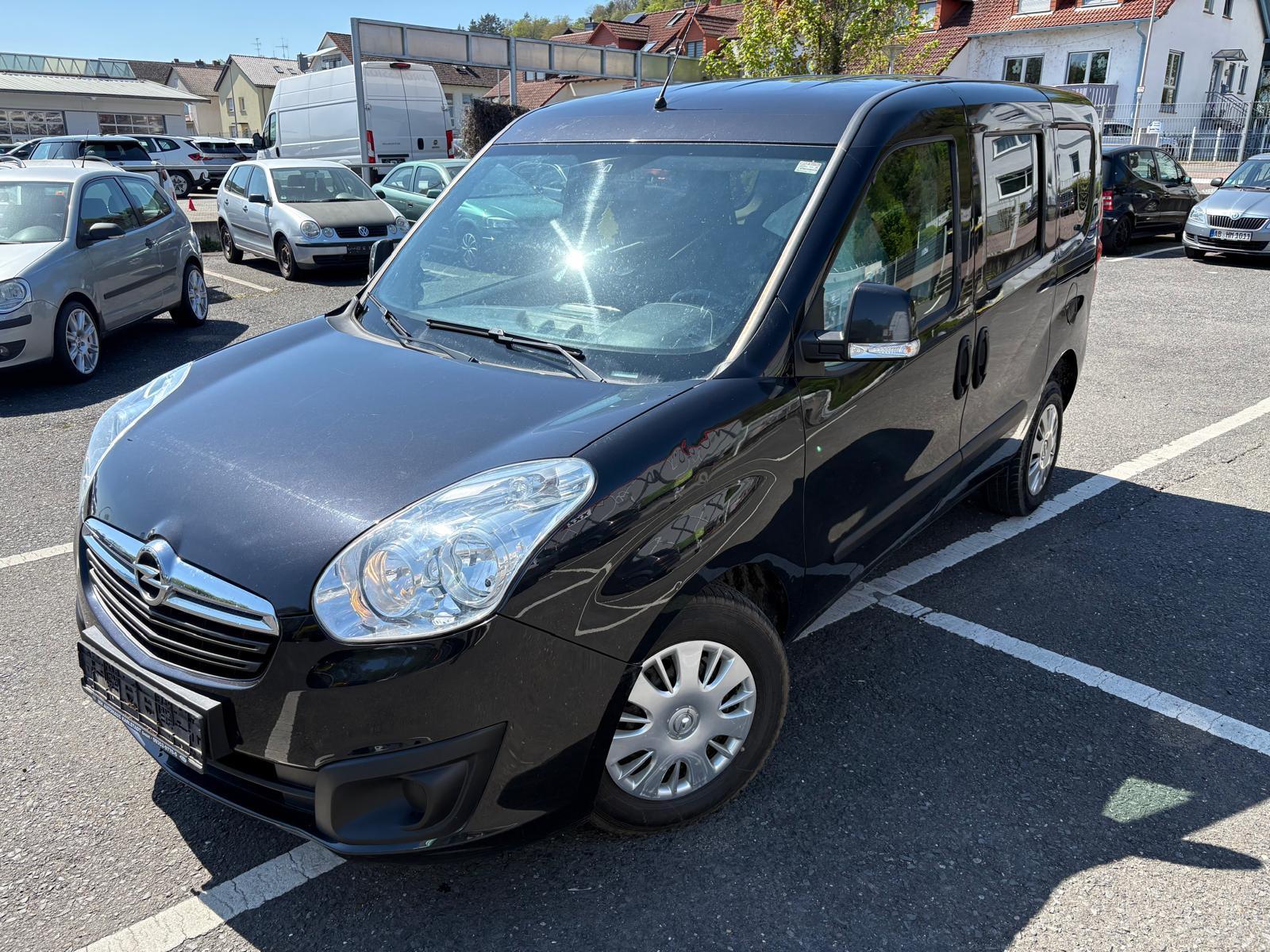Opel Combo D Edition L1H1 08/26 TÜV