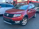 Dacia Sandero II Stepway Ambiance* 1 HAND - Dacia Sandero: Rot