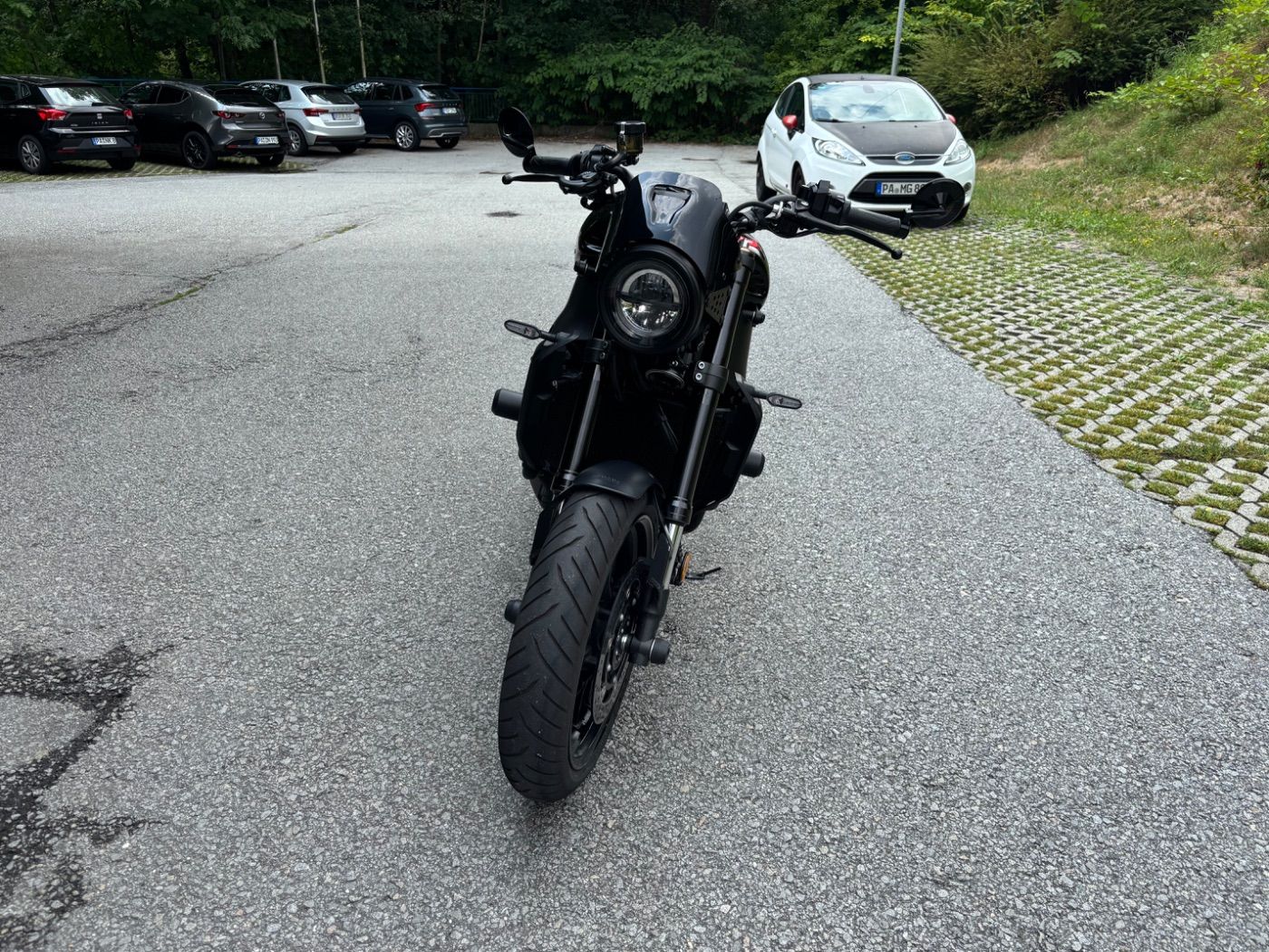 Fahrzeugabbildung Yamaha XSR 900 viel Zubehör!