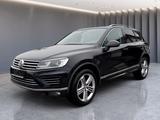 Volkswagen Touareg V8 4.2TDI FACELIFT R-LINE*LANE*ACC*AHK* - Volkswagen Touareg V8tdi mit Diesel-Antrieb