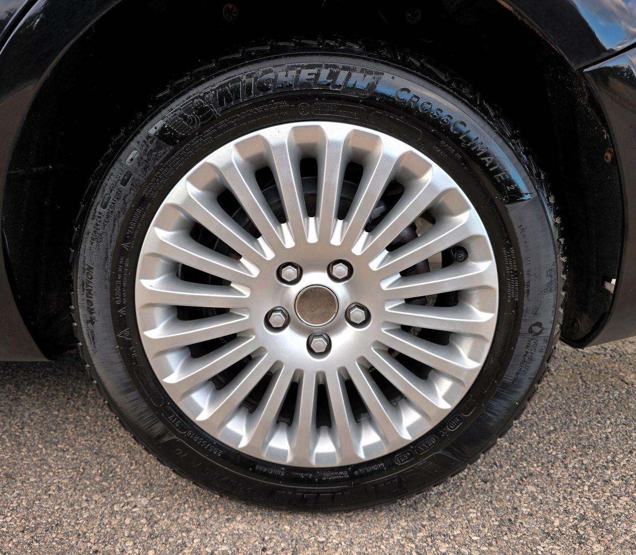 Ford Focus 2010 — photo 6
