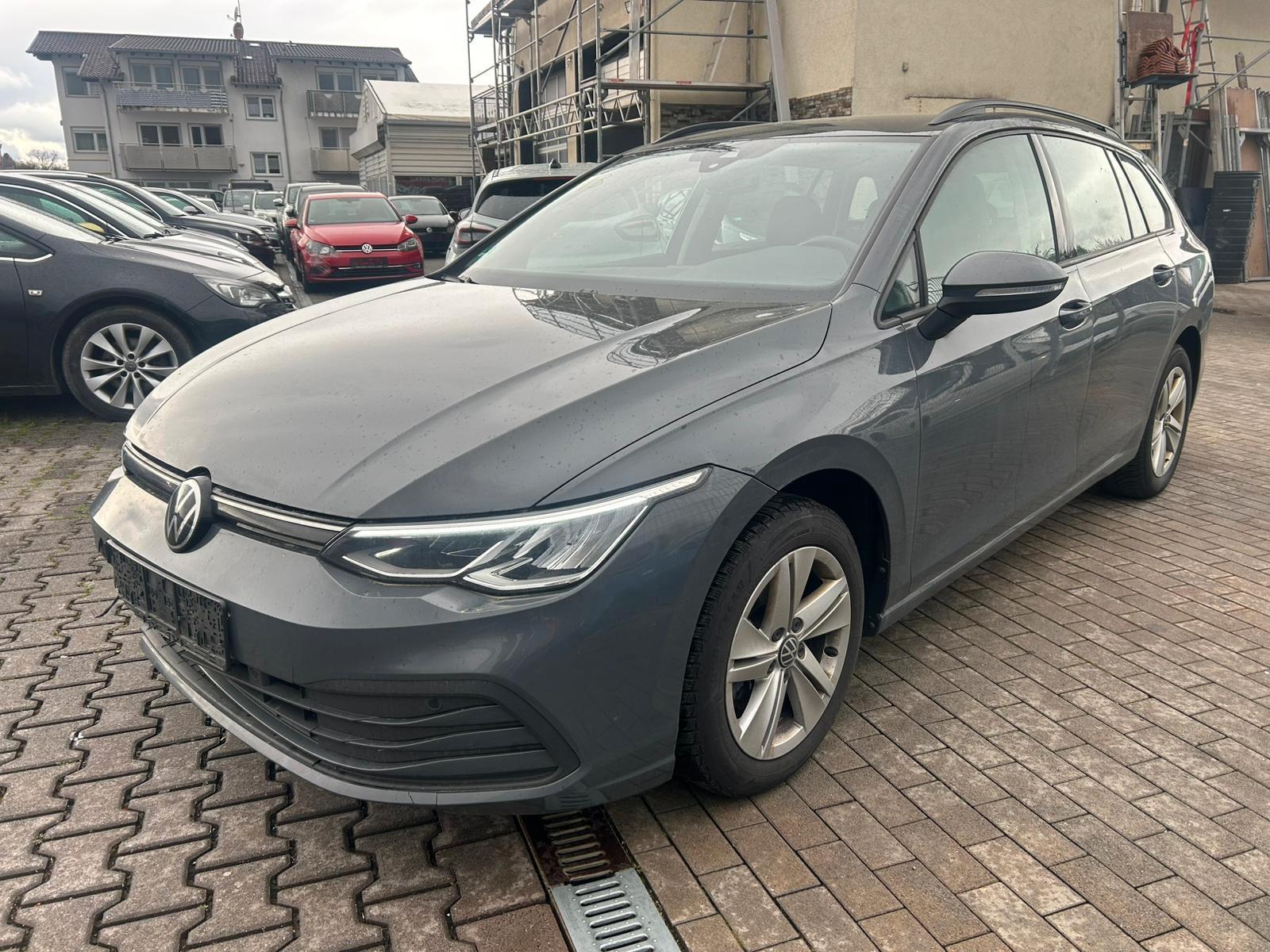 Volkswagen Golf VIII Variant Life eTSI