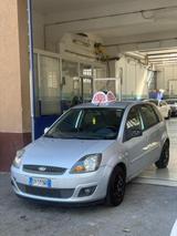 Ford Fiesta Ghia - Ford Fiesta aus 2025