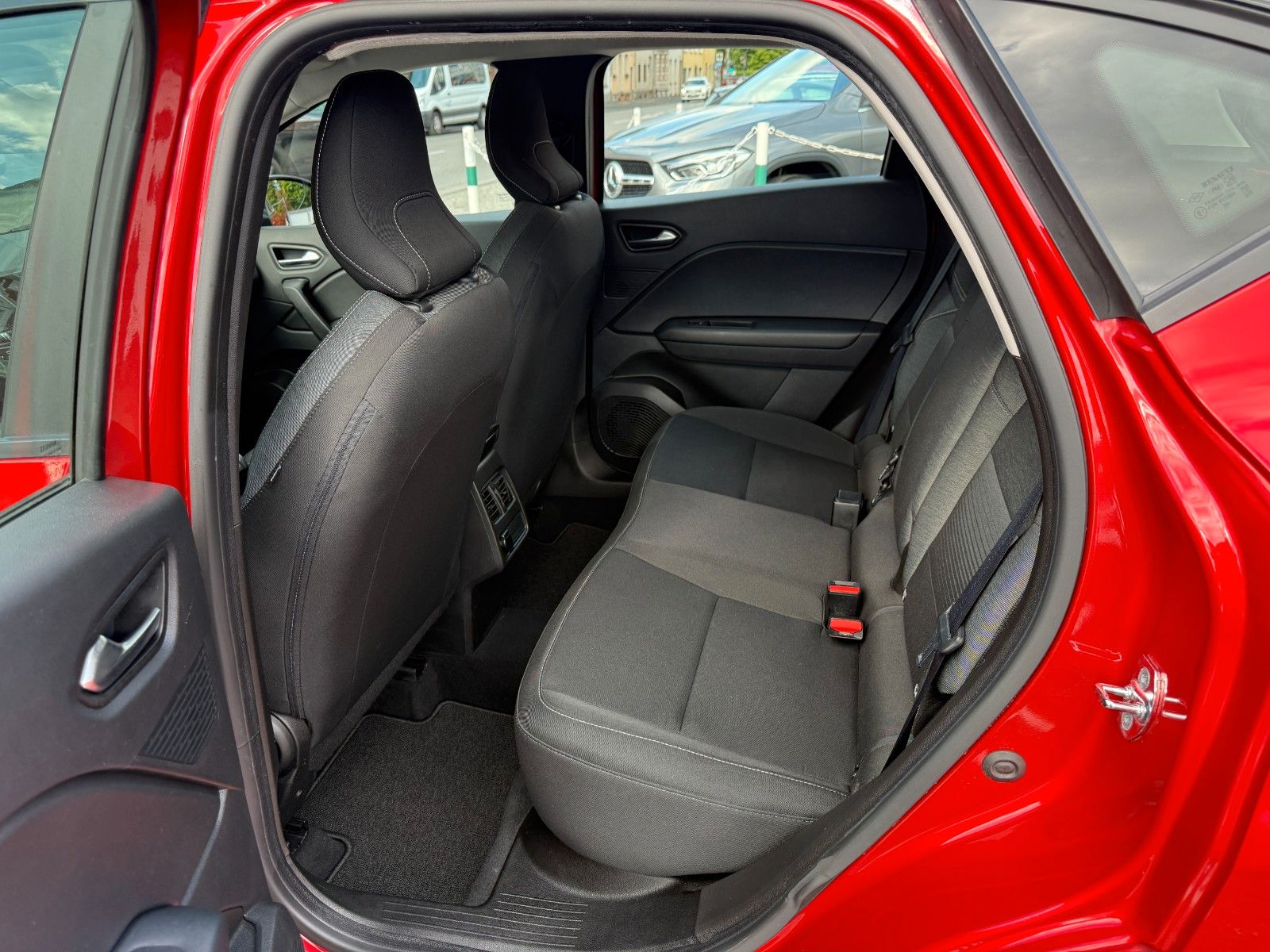 Fahrzeugabbildung Renault Captur II Zen APPLE CAR PLAY KAMERA TEMPOMAT