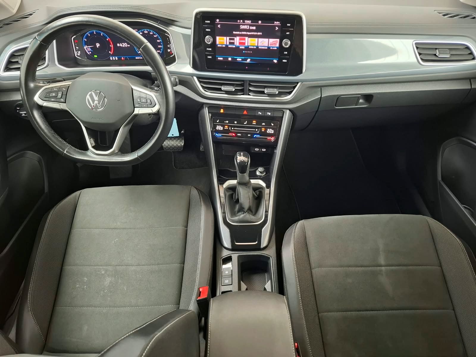 Fahrzeugabbildung Volkswagen T-Roc Style 1,5 TSI DSG +ACC+LED+IQ.Drive+Kamera