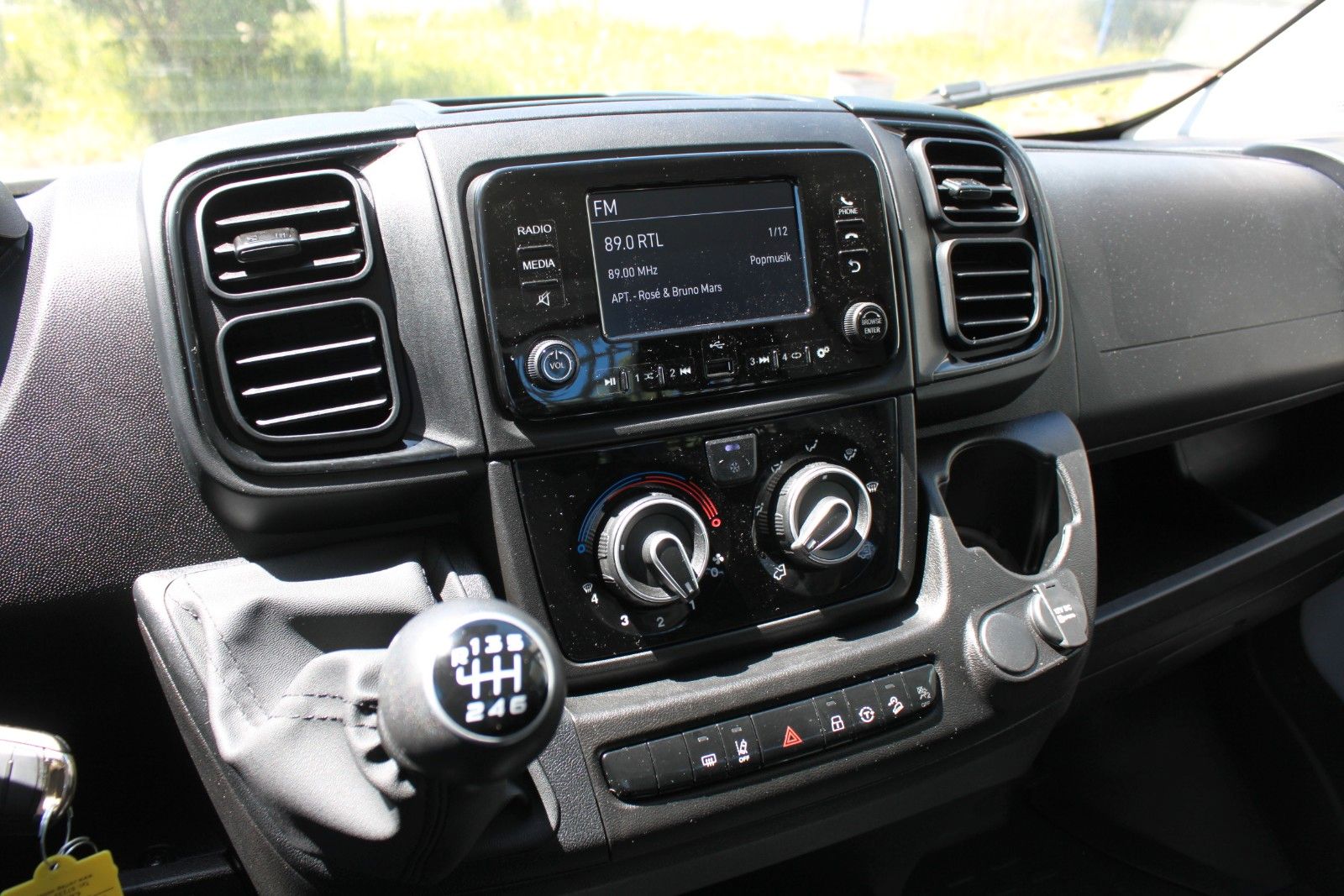Fahrzeugabbildung Fiat Ducato Pritsche35 L2 140 AHK/Klima