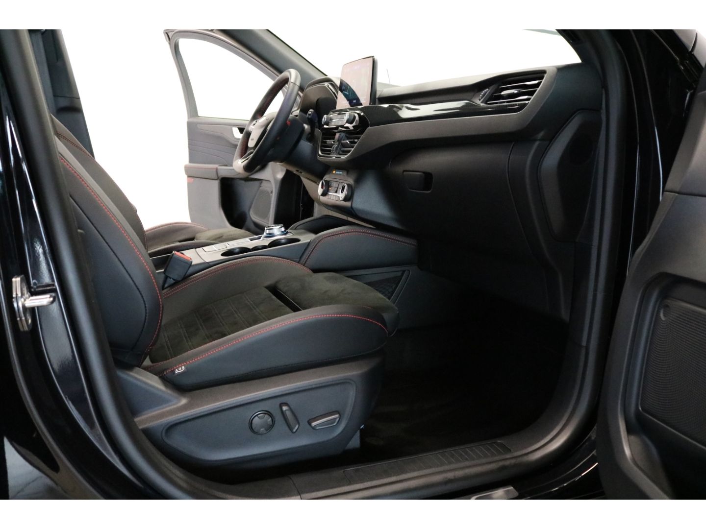 Fahrzeugabbildung Ford Kuga ST-Line X 2,5 PHEV Navi/LED/Kamera/B&O-Soun