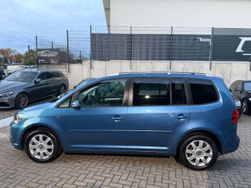 Volkswagen Touran - 4