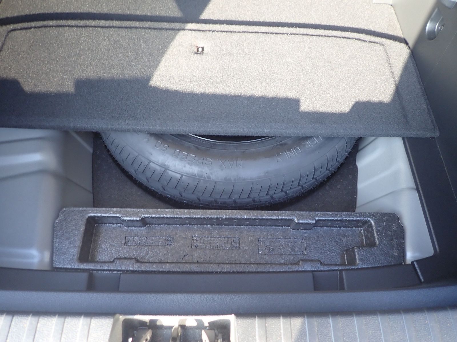 Fahrzeugabbildung Renault Arkana INTENS TCe 140 EDC (M